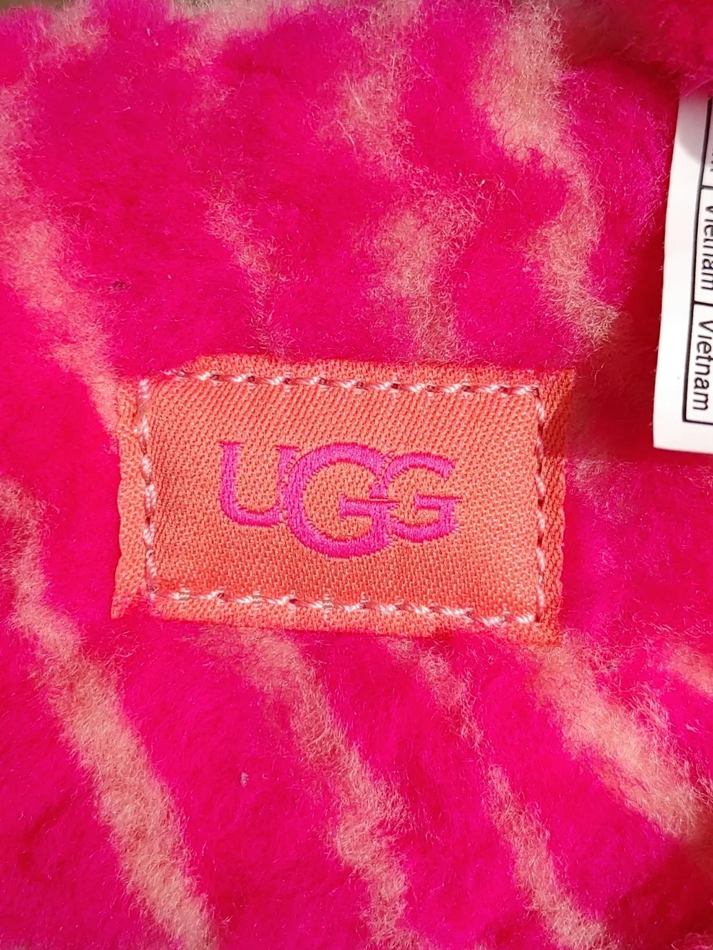 UGG Oh Yeah Pink Zebra Slipper Size 6 (Youth) (1301)